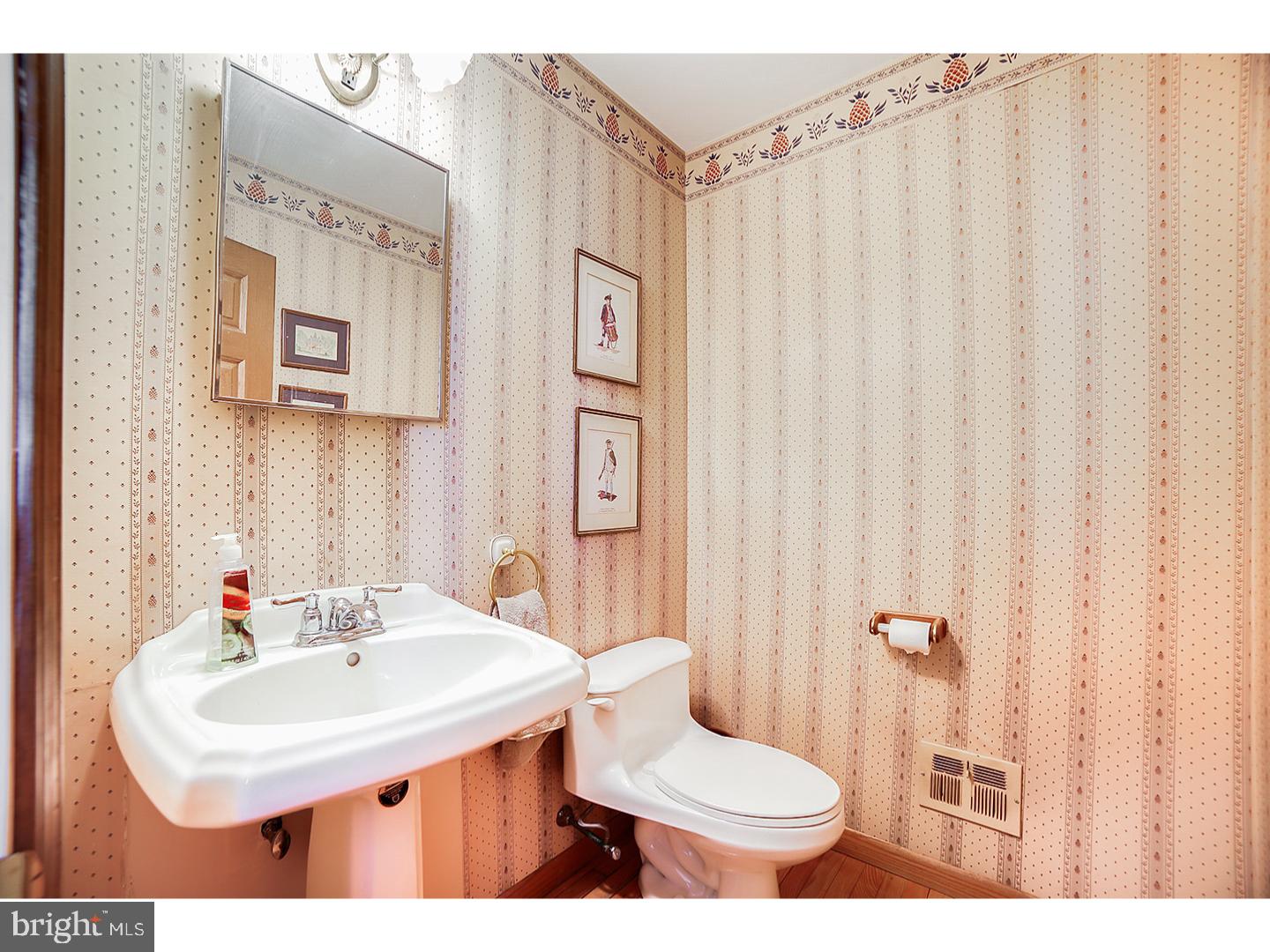 212 Louis Drive Exton, PA 19341 - Photo 10 of 25 Gallery Image 10