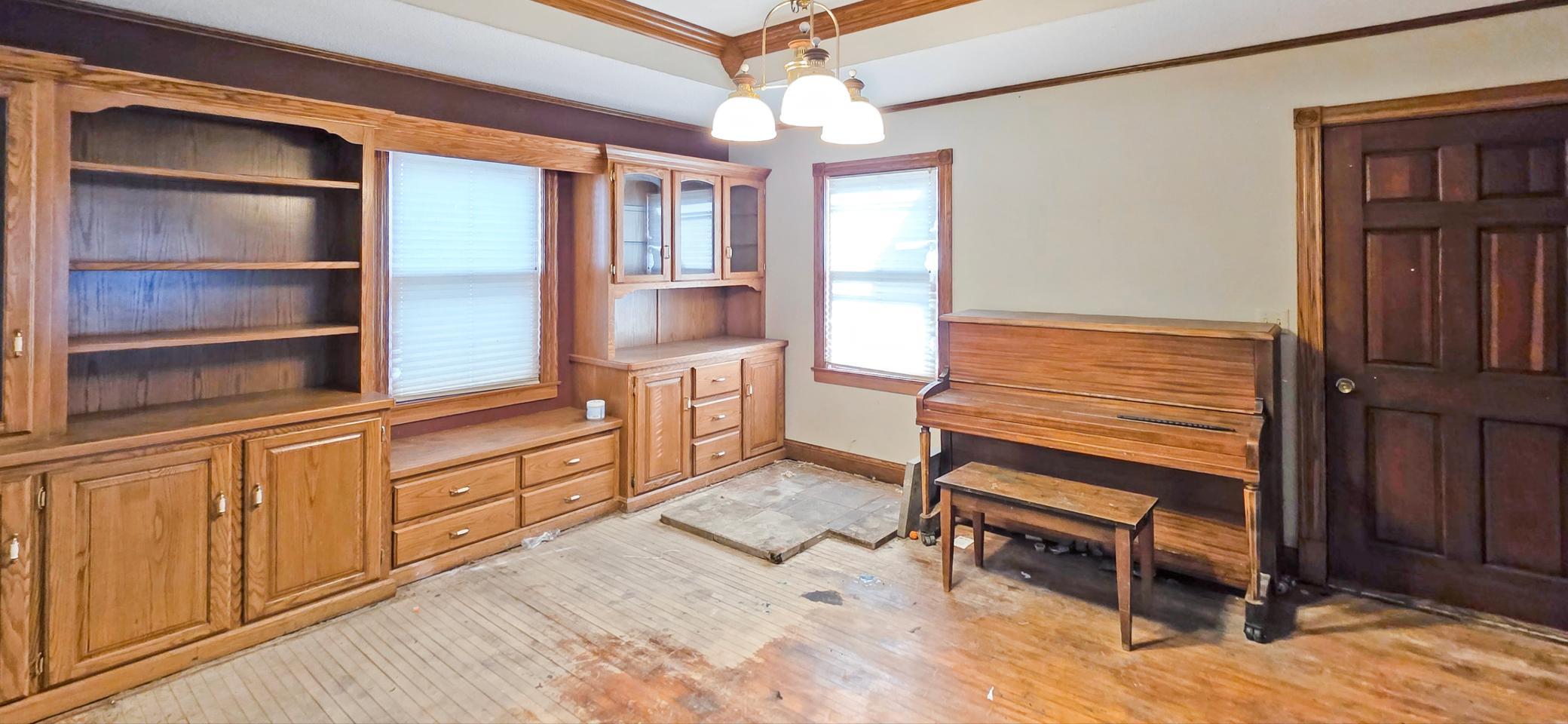 210 Delaware Avenue Adrian, MN 56110 - Photo 4 of 21