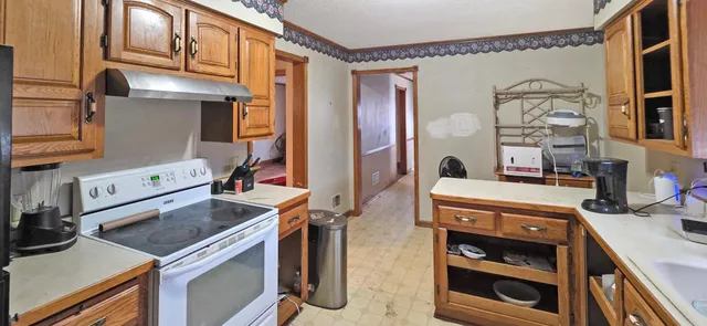 $180,000 | 210 Delaware Avenue, Adrian, MN 56110