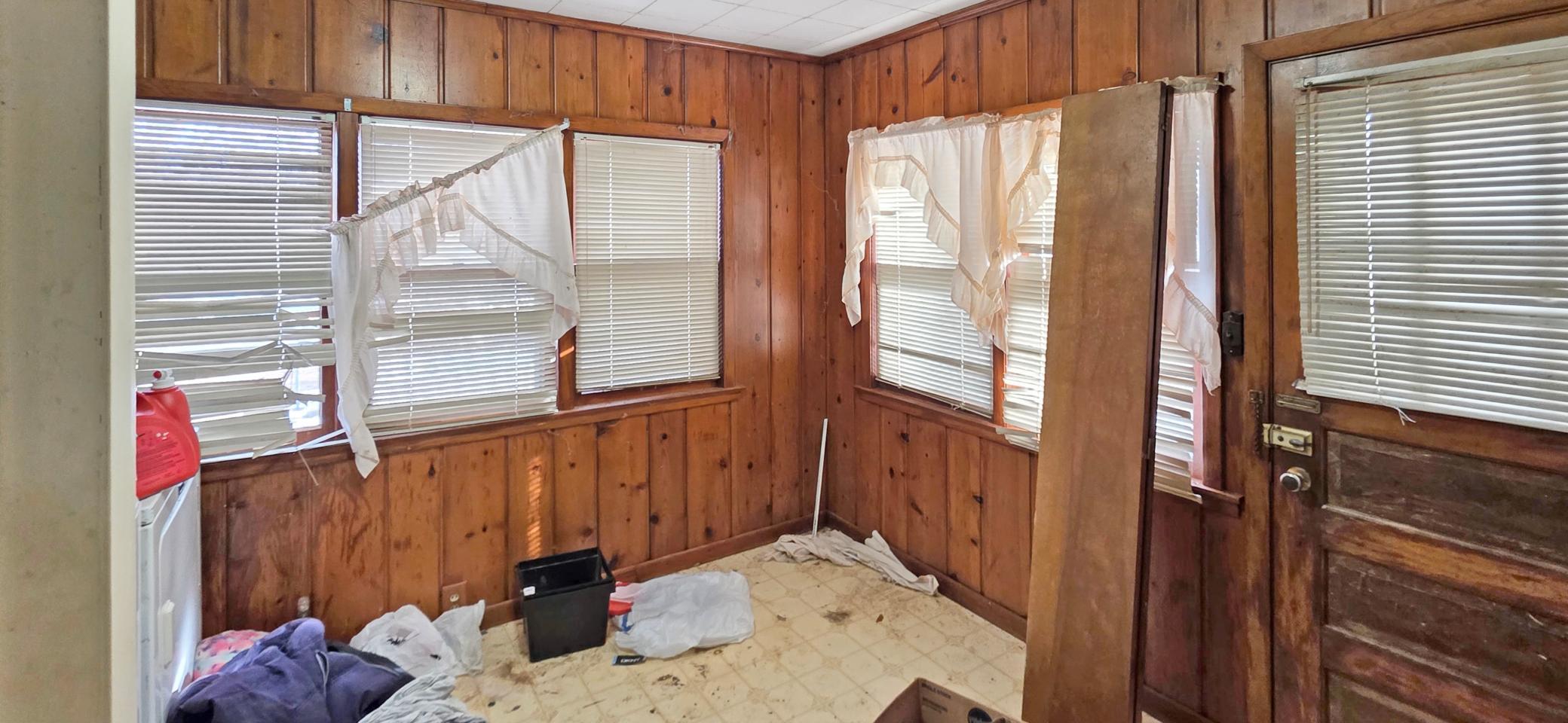 210 Delaware Avenue Adrian, MN 56110 - Photo 10 of 21