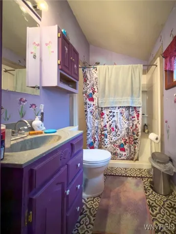 $250,000 | 5527 East Creek Road, Wales, NY 14139