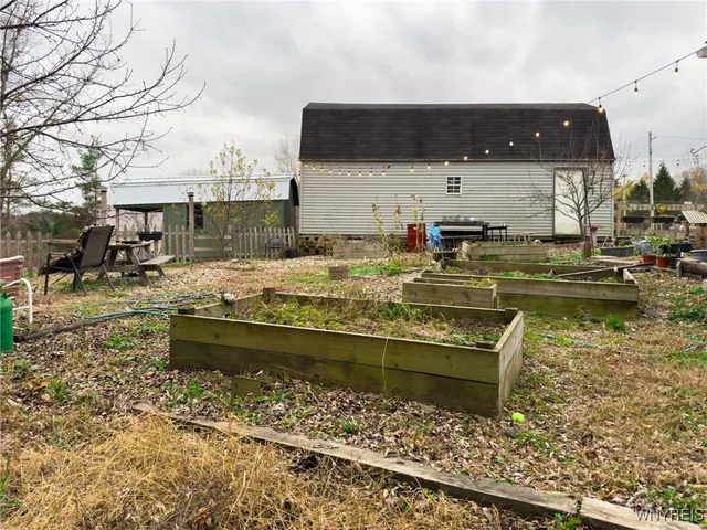 $250,000 | 5527 East Creek Road, Wales, NY 14139