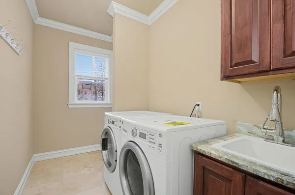 $530,000 | 4313 Bennett Park Circle, Troy, MI 48085