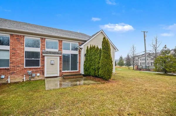 $530,000 | 4313 Bennett Park Circle, Troy, MI 48085