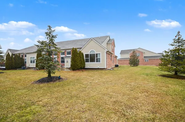 $530,000 | 4313 Bennett Park Circle, Troy, MI 48085