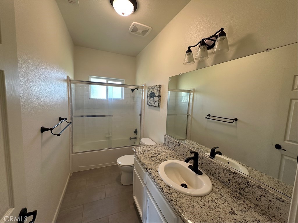 5427 Shooting Star Road Catheys Valley, CA 95306 - Photo 31 of 57 2nd Bathroom