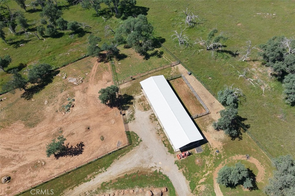 5427 Shooting Star Road Catheys Valley, CA 95306 - Photo 9 of 57