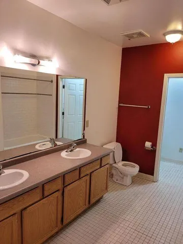 $1,650 | 2109 North Doctor Martin Luther King Junior Drive, Unit 1, Milwaukee, WI 53212