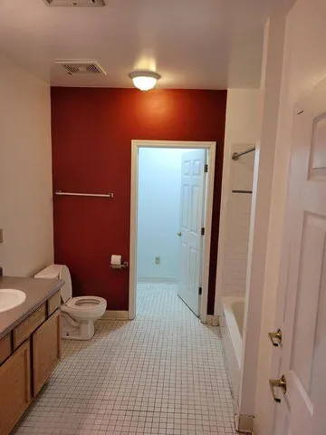 $1,650 | 2109 North Doctor Martin Luther King Junior Drive, Unit 1, Milwaukee, WI 53212