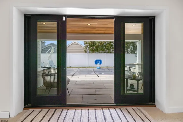 $3,850,000 | 316 North Thurlow Avenue, Margate City, NJ 08402