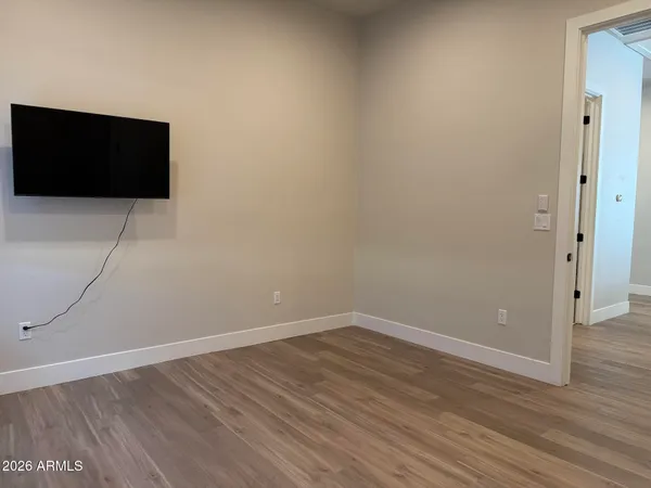 $5,500 | 8736 East Joshua Tree Lane, Scottsdale, AZ 85250