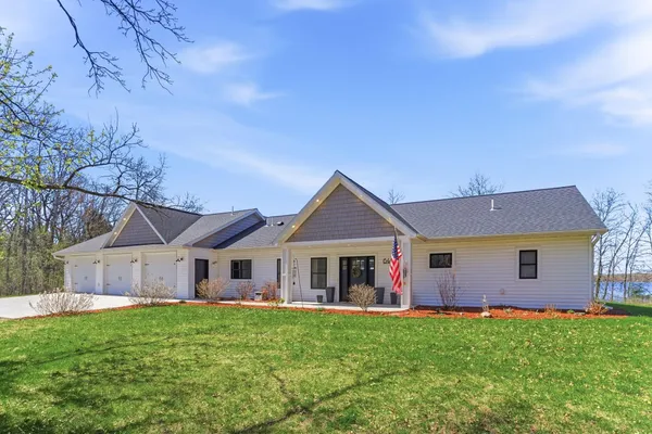 $1,100,000 | 6440 108th Avenue, Clear Lake, MN 55319