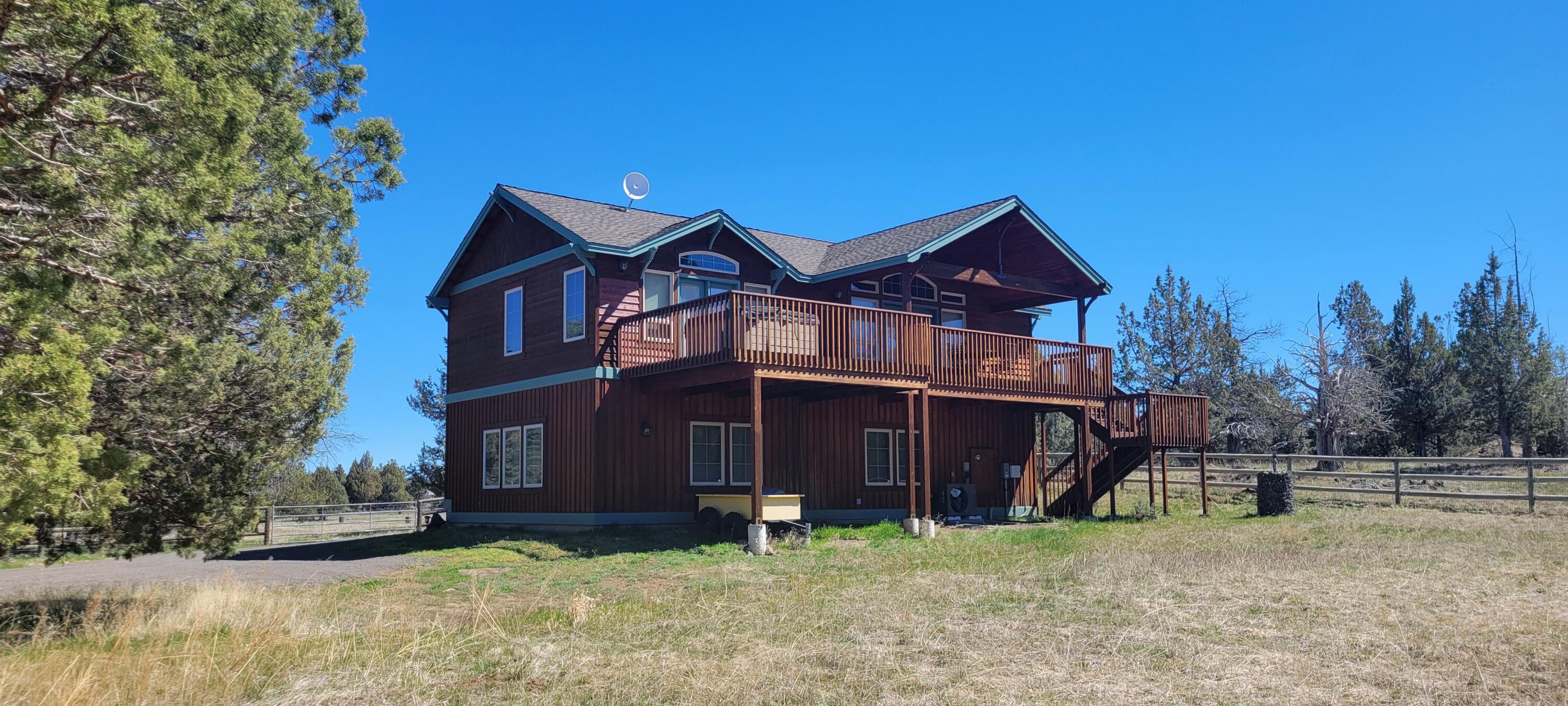 23123 Roland Place Bend, OR 97701 - Photo 12 of 58 20240418_140242