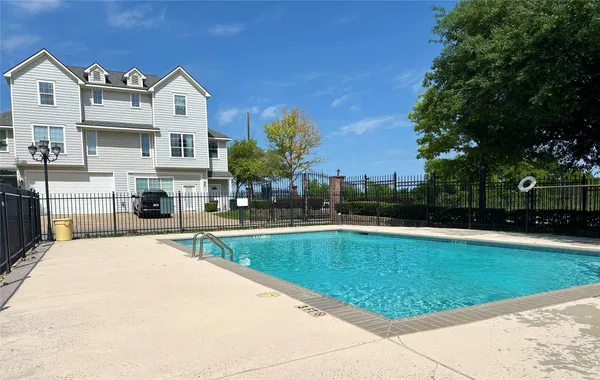 $1,600 | 151 Binnacle Court, Unit A, Willis, TX 77318
