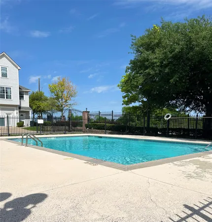 $1,600 | 151 Binnacle Court, Unit A, Willis, TX 77318