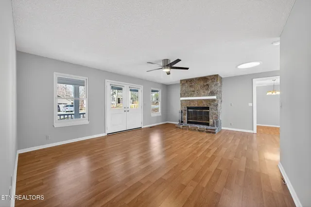 $279,900 | 153 Glenwood Drive, Crossville, TN 38558