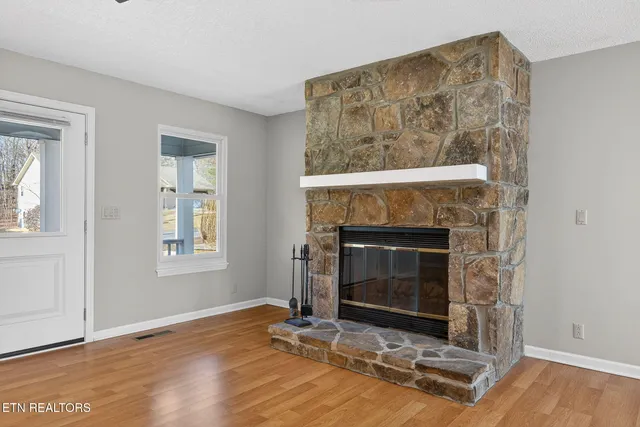 $279,900 | 153 Glenwood Drive, Crossville, TN 38558