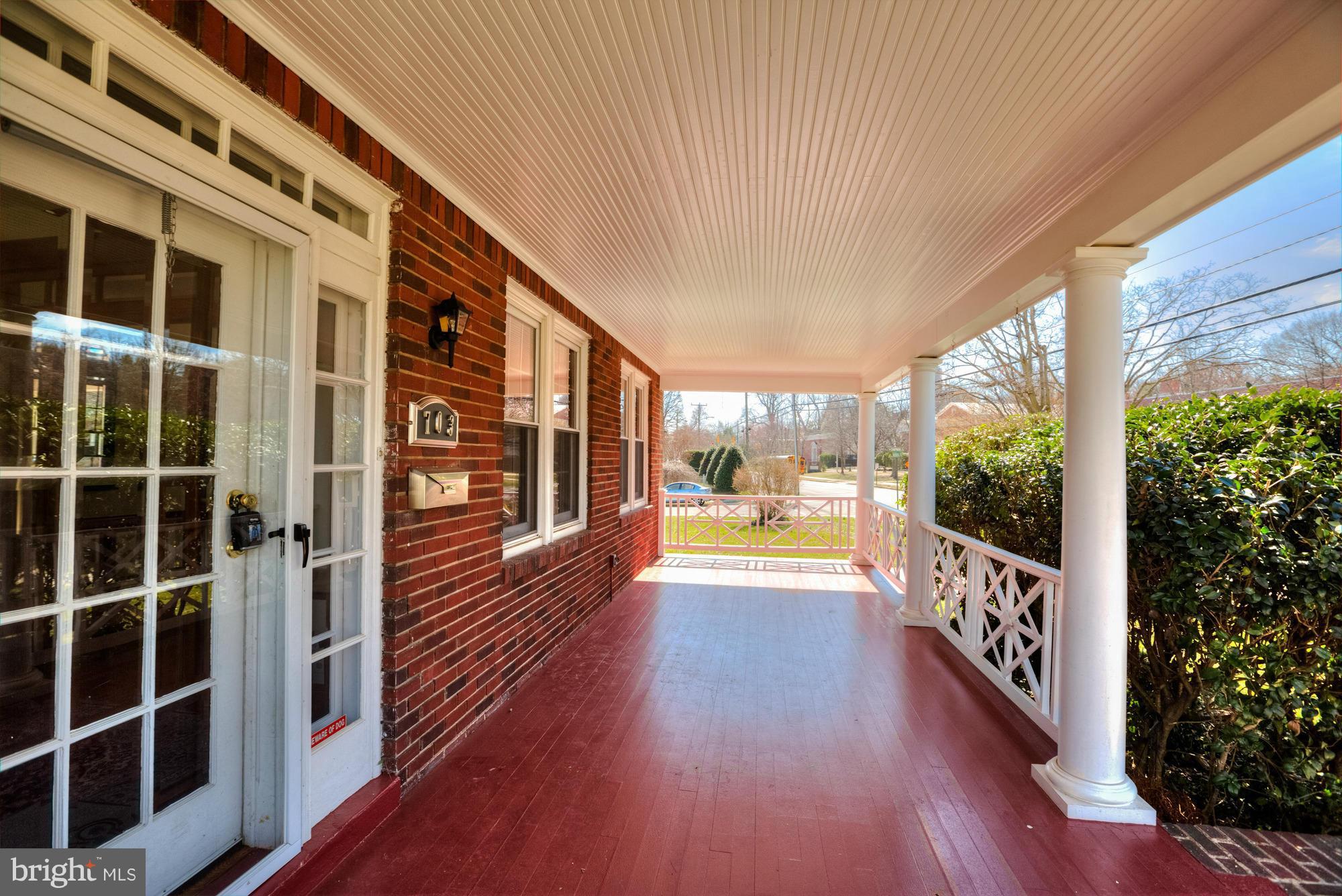 703 Russell Road Alexandria, VA 22301 - Photo 3 of 28 Exterior (Front)