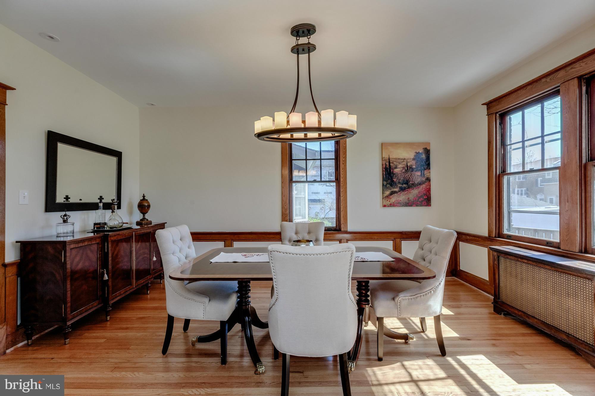 703 Russell Road Alexandria, VA 22301 - Photo 8 of 28 Dining Room