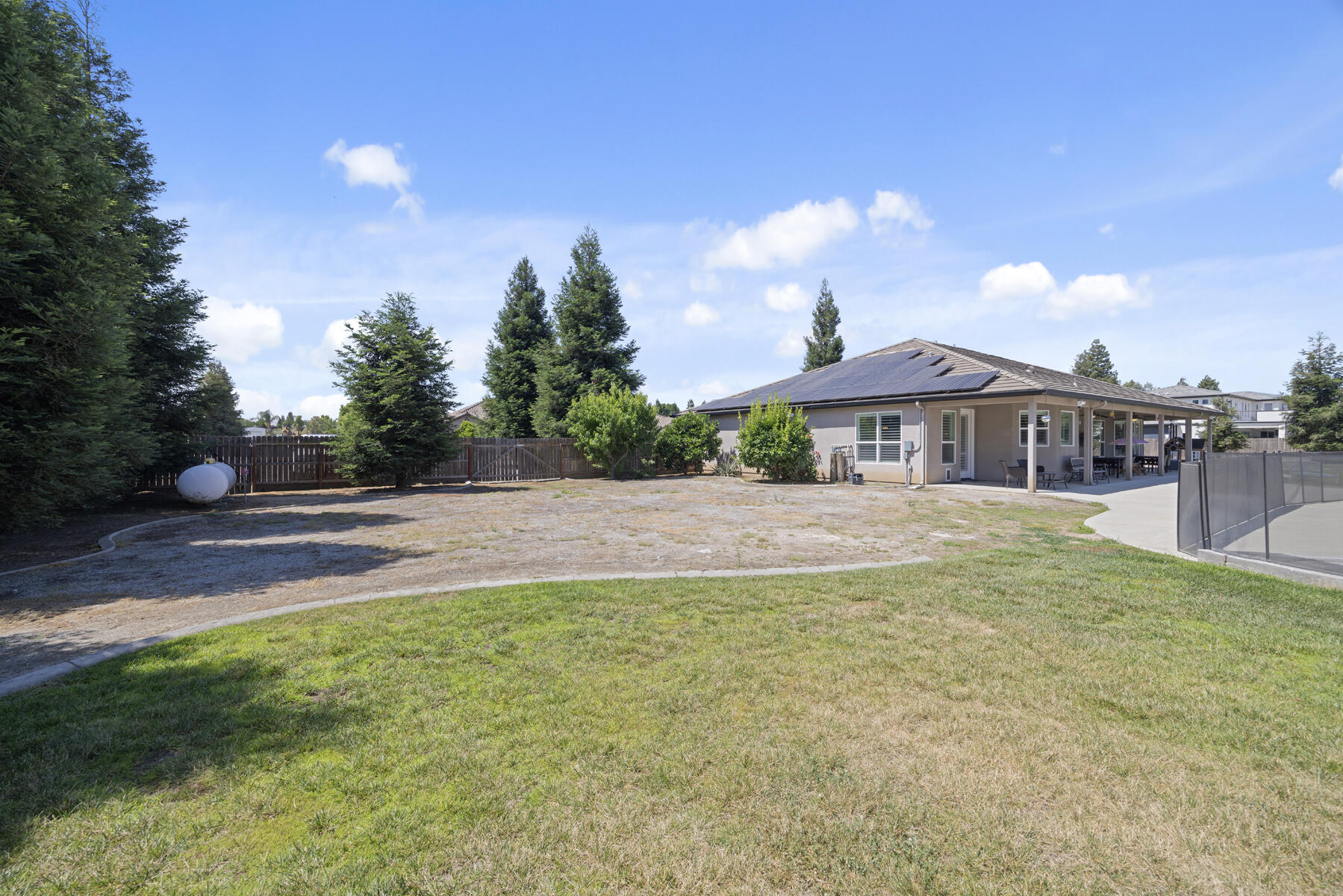 2208 West Benton Court Exeter, CA 93221 - Photo 70 of 84 70 - Back yard (7)