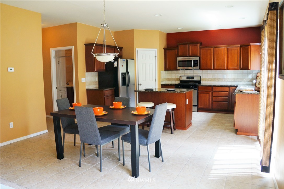 2718 232nd Place Southeast Bothell, WA 98021 - Photo 8 of 22