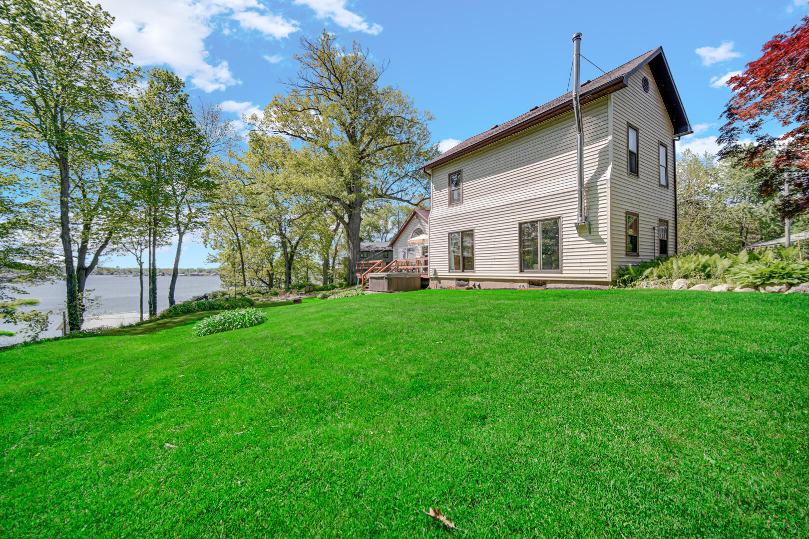 115 Judson Road La Porte, IN 46350 - Photo 6 of 50 1620x1080
