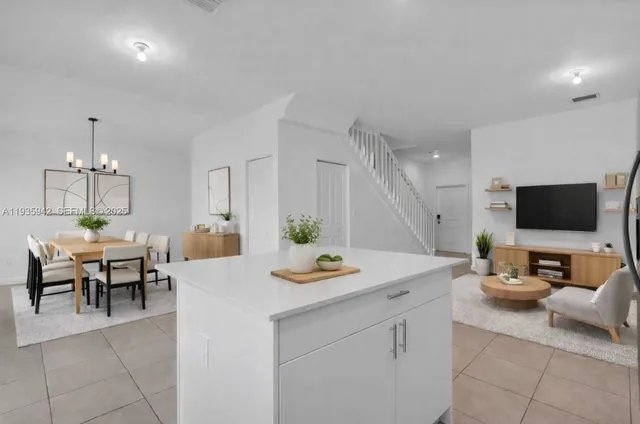 $2,700 | 24563 Southwest 117th Court, Unit 24563, Homestead, FL 33032