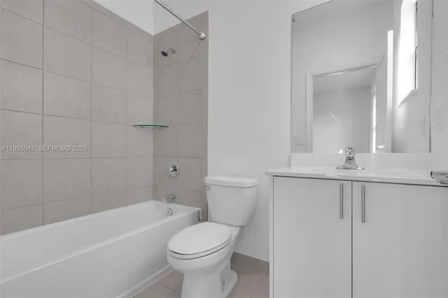 $2,700 | 24563 Southwest 117th Court, Unit 24563, Homestead, FL 33032