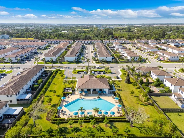 $2,700 | 24563 Southwest 117th Court, Unit 24563, Homestead, FL 33032