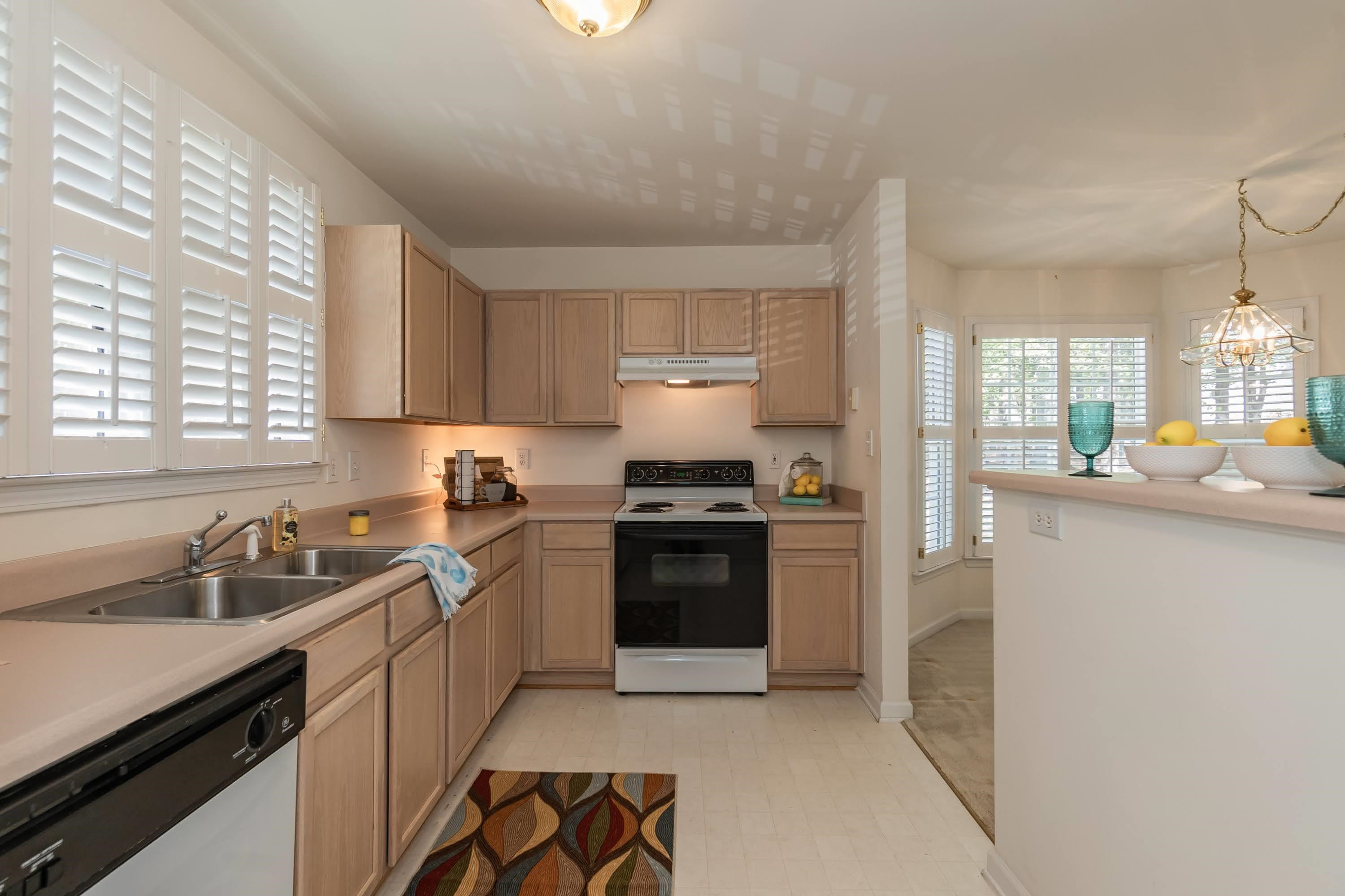 5632 Picnic Rock Lane Raleigh, NC 27613 - Photo 17 of 32 Kitchen