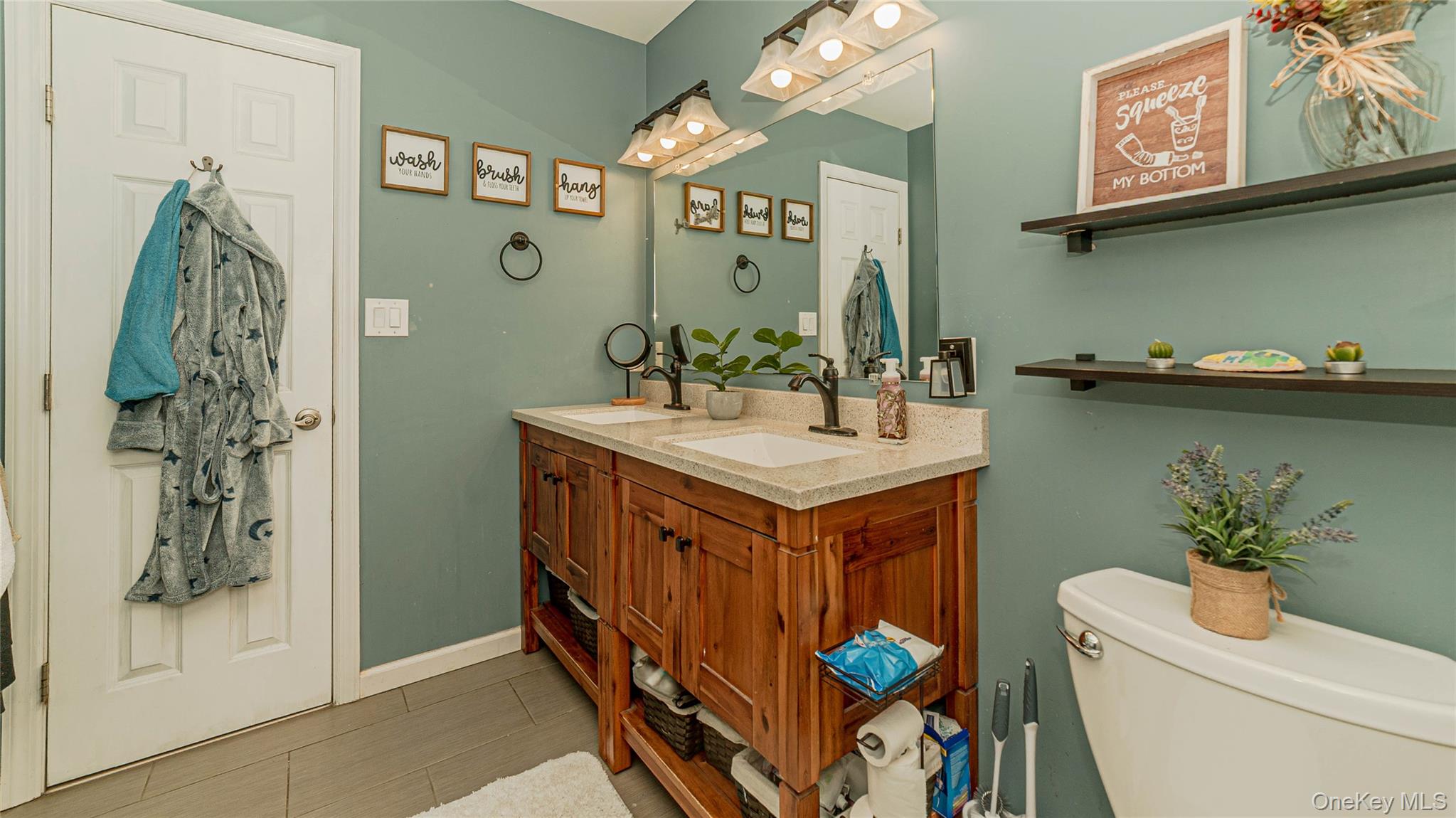 67 Sheldon Street Central Islip, NY 11722 - Photo 19 of 26