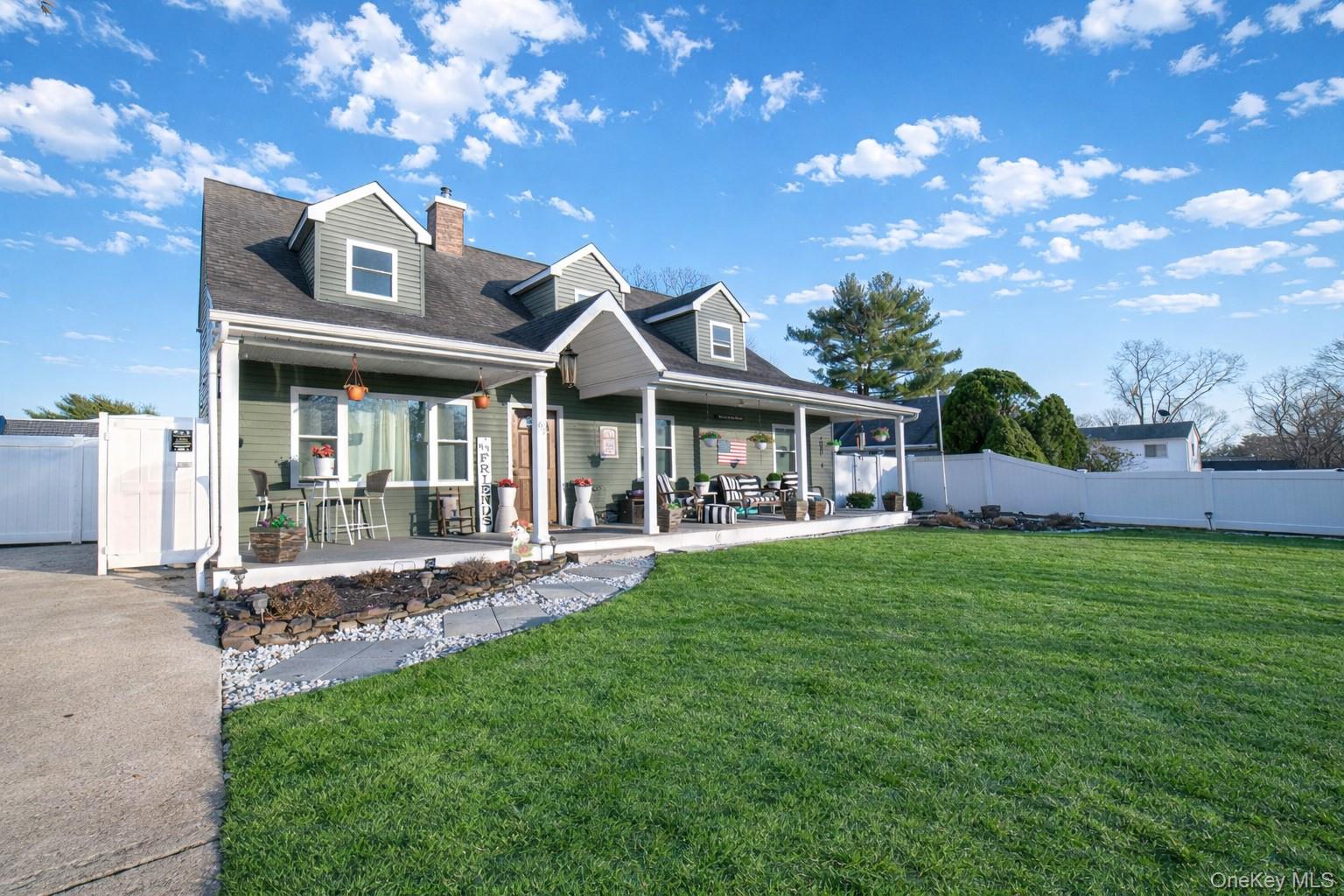 67 Sheldon Street Central Islip, NY 11722 - Photo 3 of 26