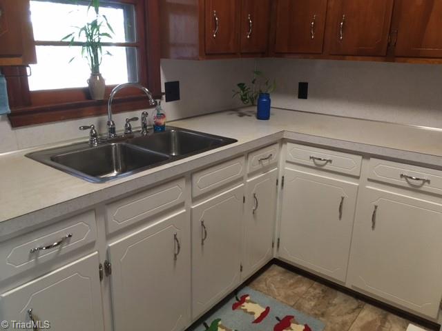 533 Old Homestead Road Wilkesboro, NC 28697 - Photo 8 of 12 Gallery Image 8