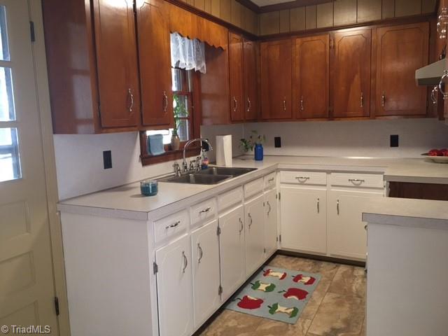 533 Old Homestead Road Wilkesboro, NC 28697 - Photo 9 of 12 Gallery Image 9