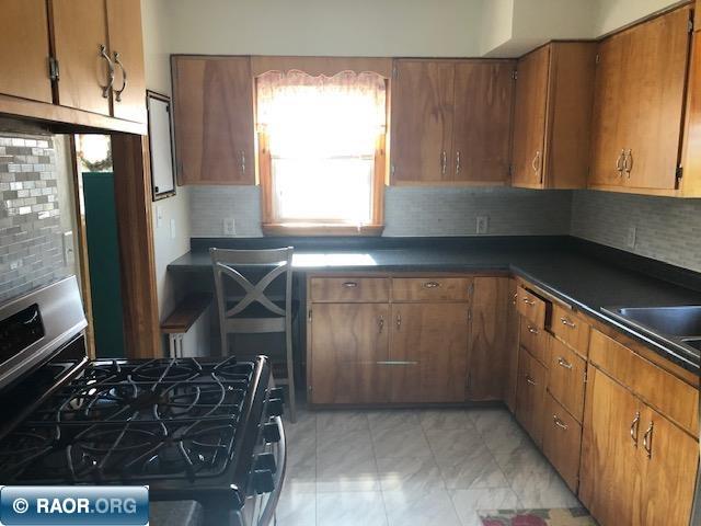 105 6th Street Northwest Chisholm, MN 55719 - Photo 10 of 28