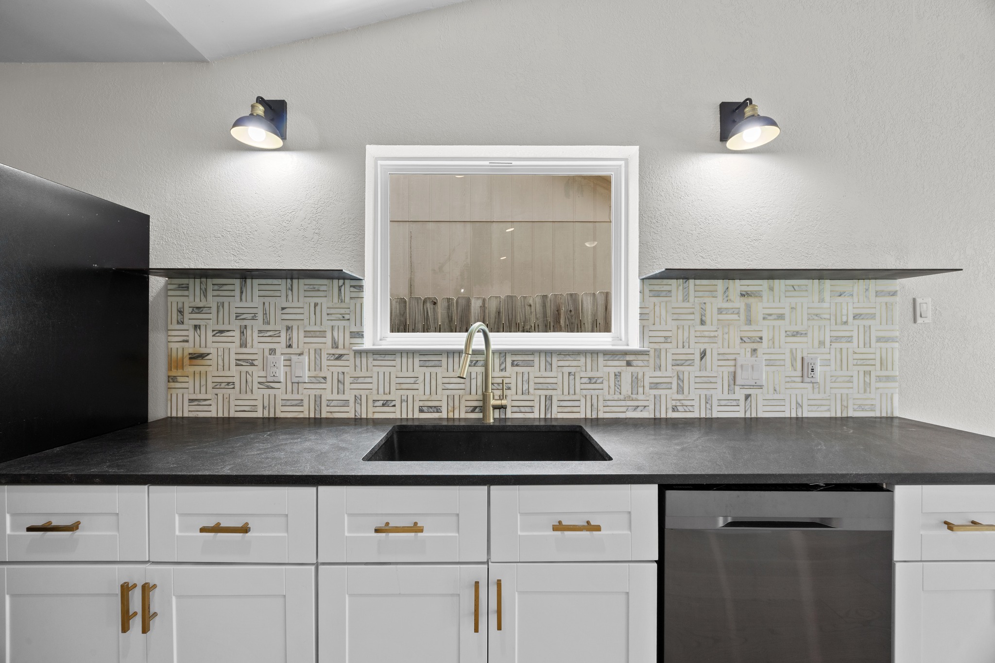8708 Huebinger Pass Austin, TX 78745 - Photo 13 of 30