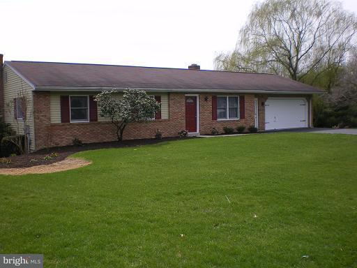 930 Skyline Avenue Lititz, PA 17543 - Photo 1 of 6 Gallery Image 1