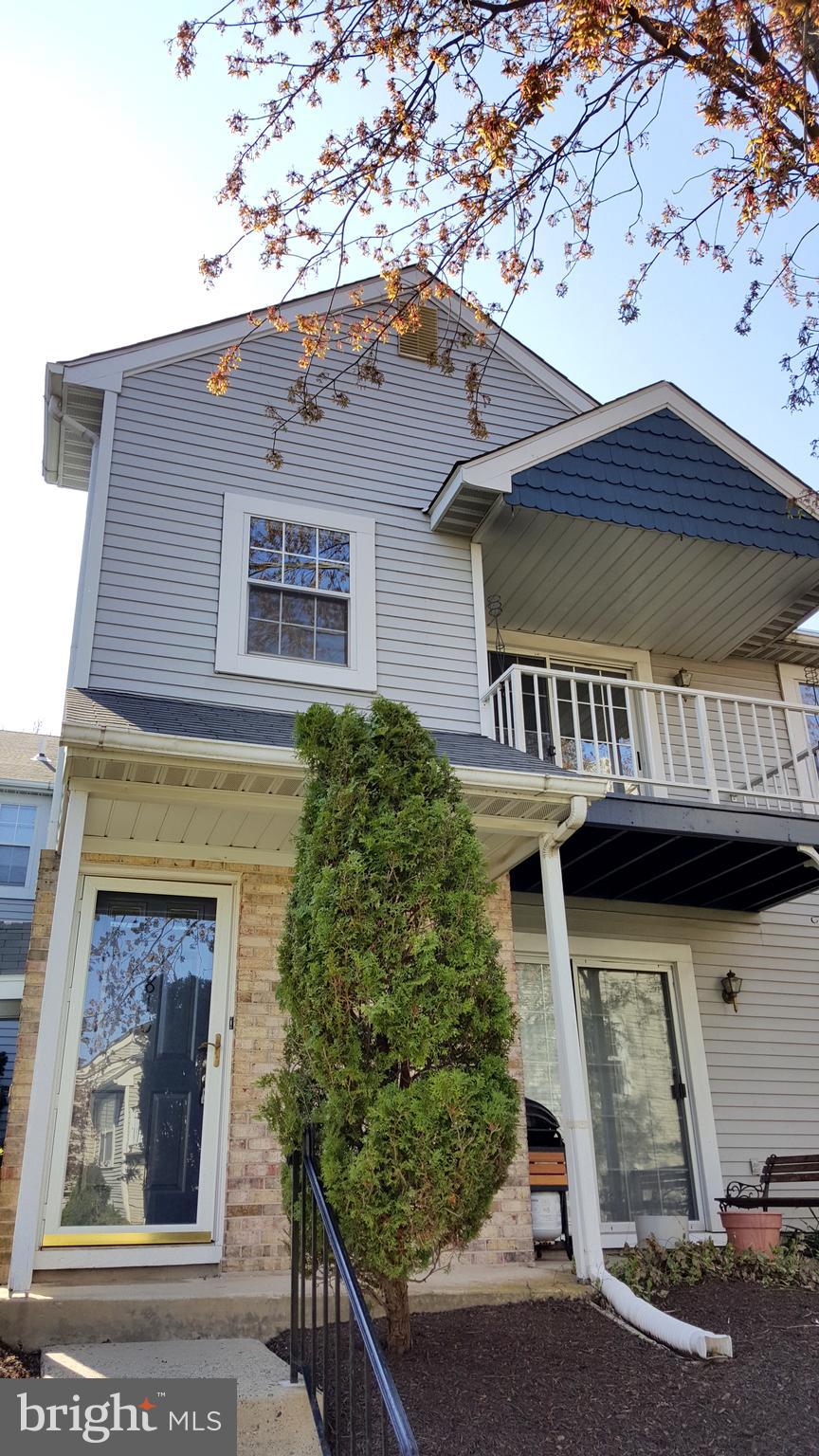 2 bedroom, 1 bathroom condo with loft