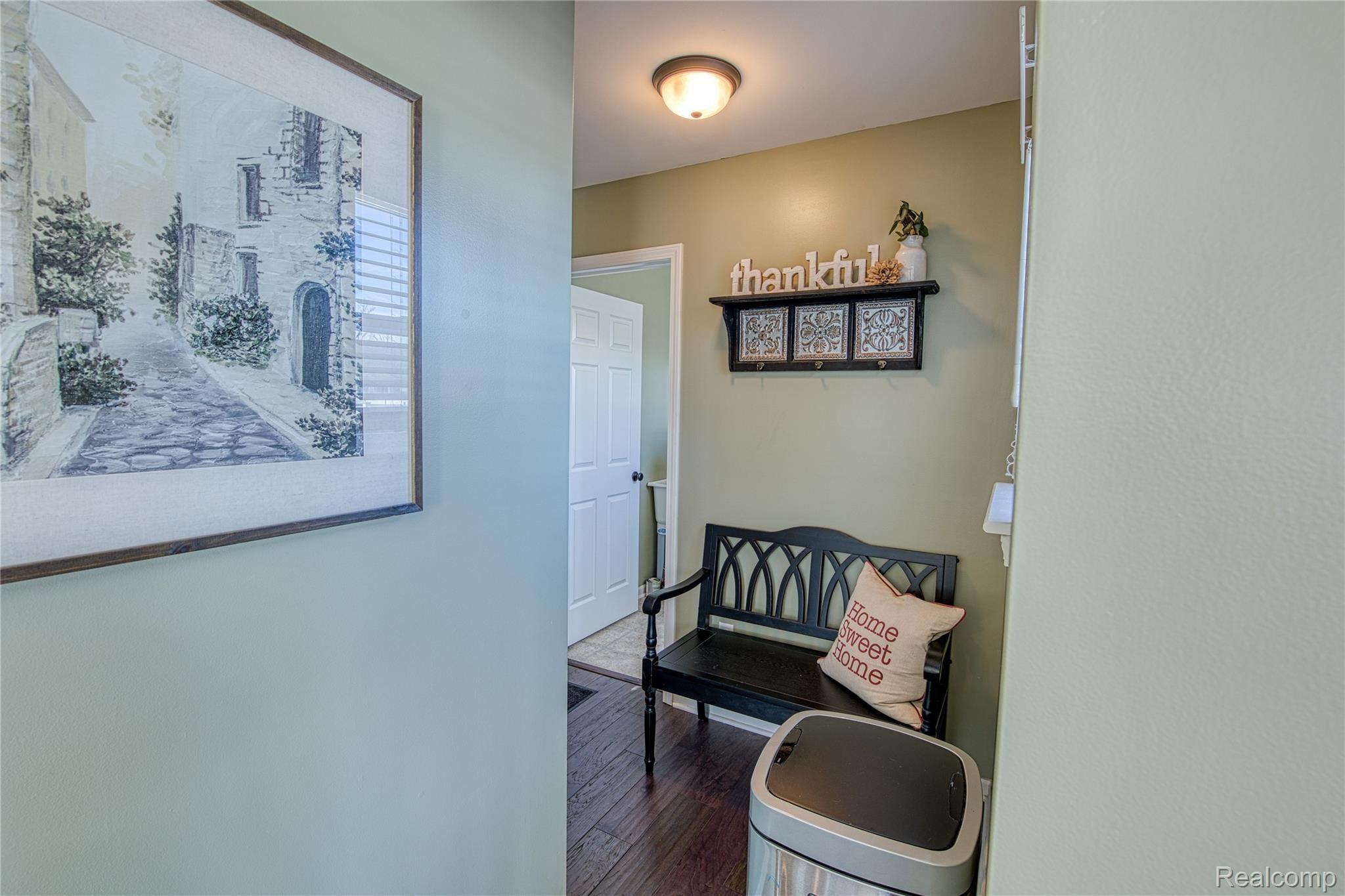 9362 Maple Ridge Drive Newport, MI 48166 - Photo 15 of 31 smaller 9362 Maple Ridge-10.jpg