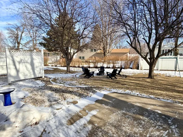 $429,000 | 867 Briarwood Drive, Worthington, MN 56187