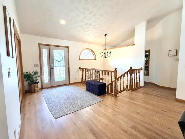 $429,000 | 867 Briarwood Drive, Worthington, MN 56187
