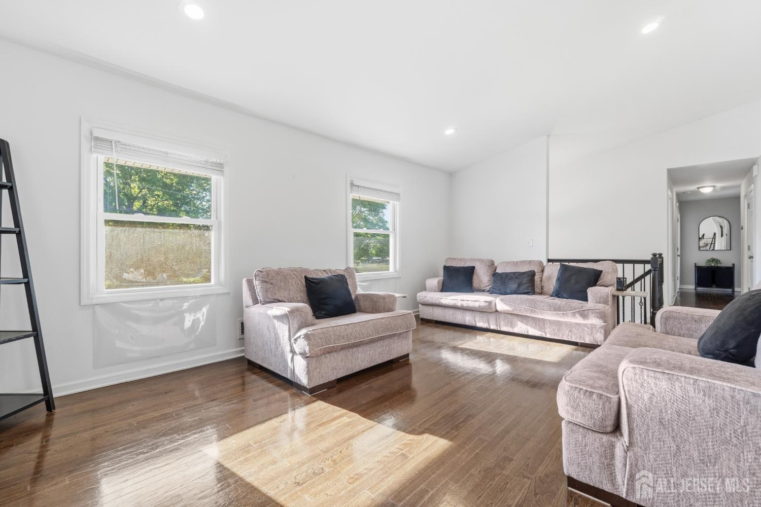 24 Wilk Road Edison, NJ 08837 - Photo 7 of 41