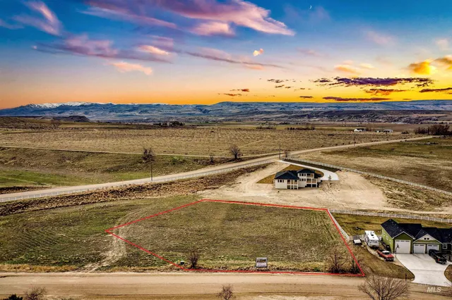 $199,999 | 1406 Oak River Lane, Caldwell, ID 83607