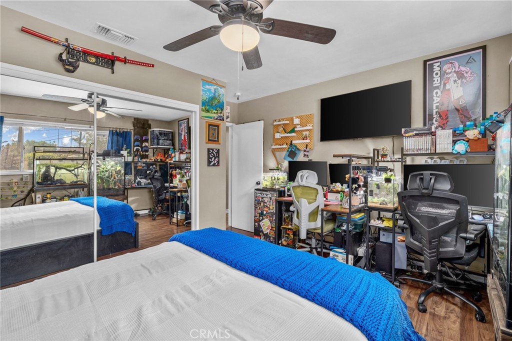 609 Cardinal Lane Redlands, CA 92374 - Photo 19 of 41 Bedroom 2