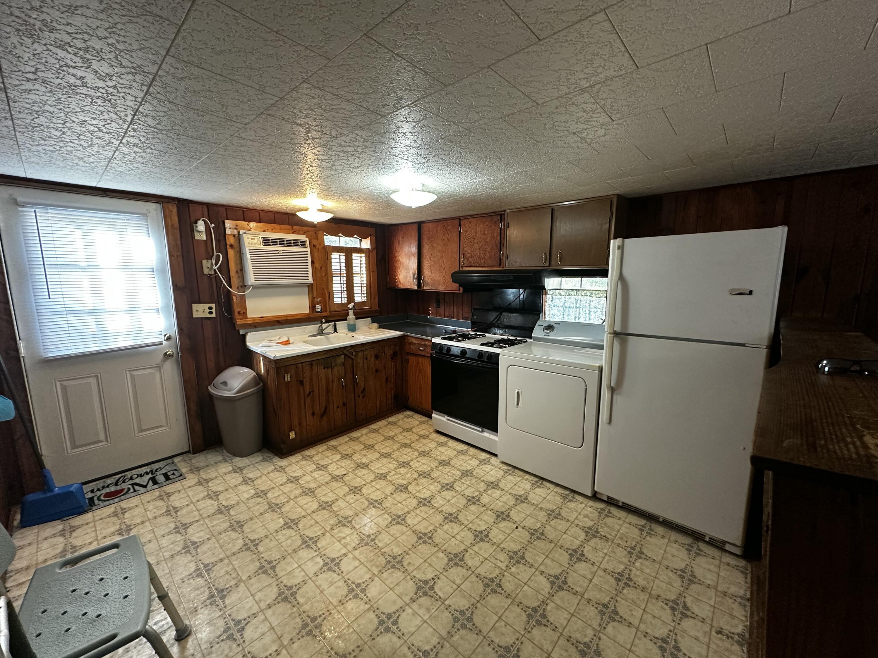 402 Church Street Crestview, FL 32539 - Photo 6 of 18