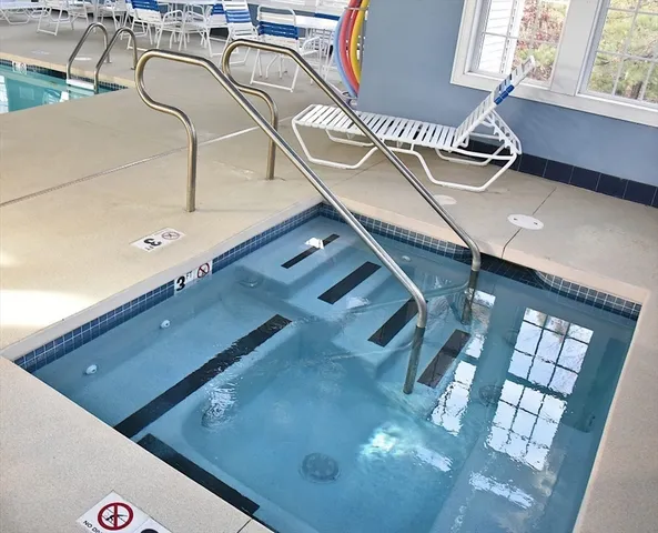 a view of an outdoor space