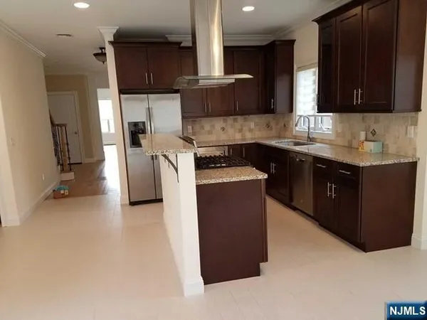 $5,250 | 510 3rd Street, Unit A, Palisades Park, NJ 07650