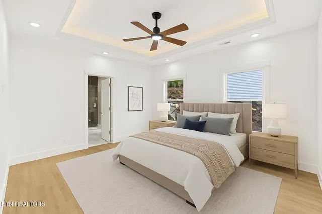 $814,999 | 176 Saligugi Way, Loudon, TN 37774