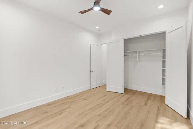 $814,999 | 176 Saligugi Way, Loudon, TN 37774