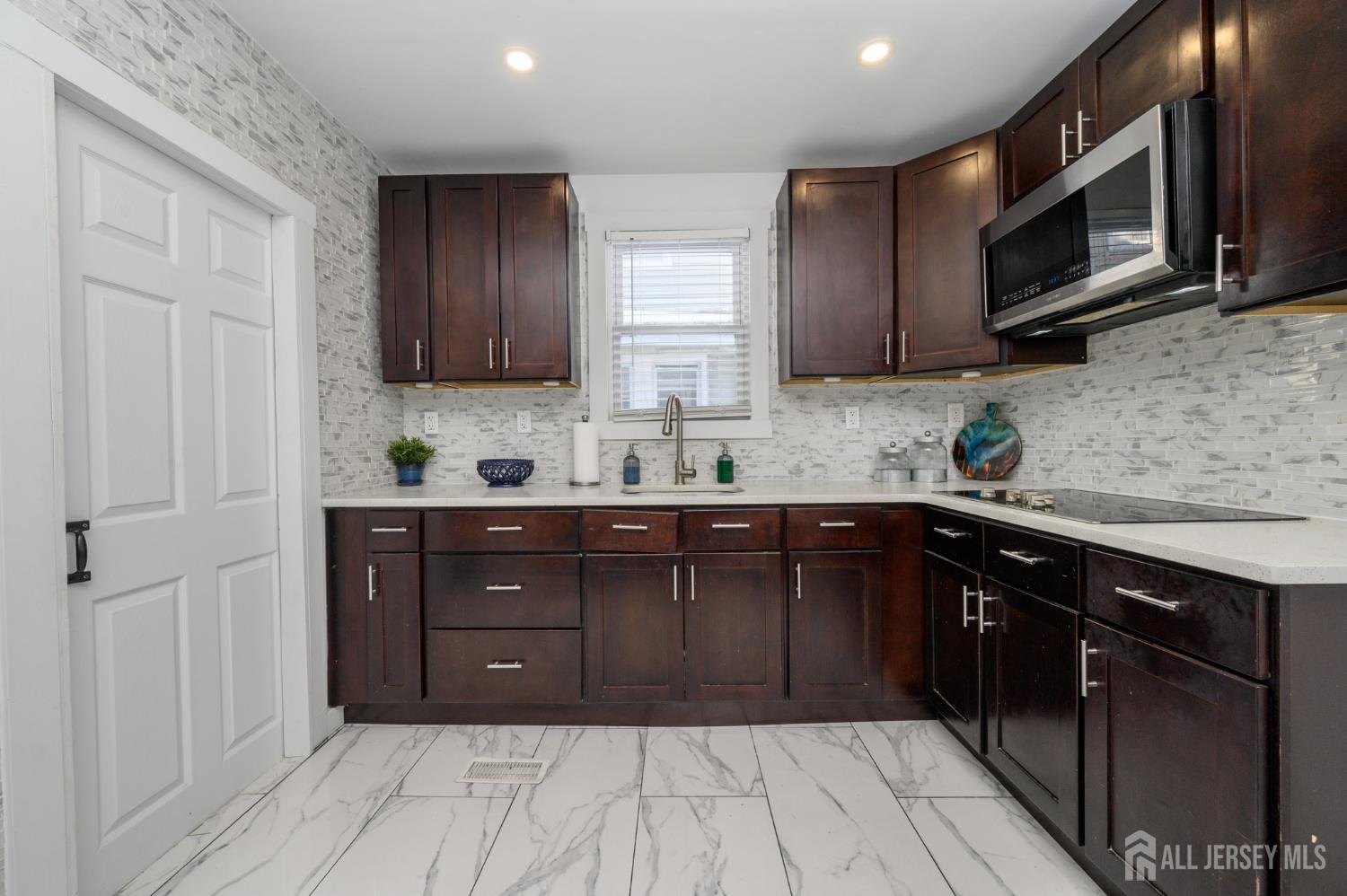 317 Billingsport Road Paulsboro, NJ 08066 - Photo 13 of 32